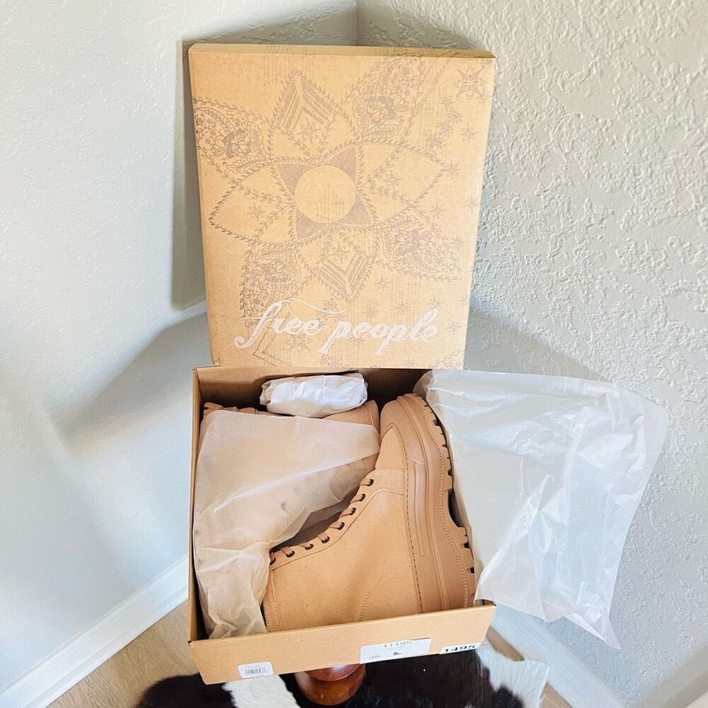 FREE PEOPLE Camp Out Canvas‎ Combat Boot, Natural, Tan/Pink, Size 8, NWT - Picture 2 of 16